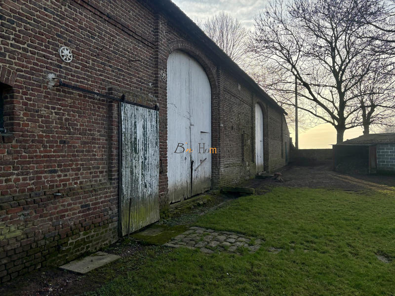 Maison ancienne - 350 m² - 1 pièce