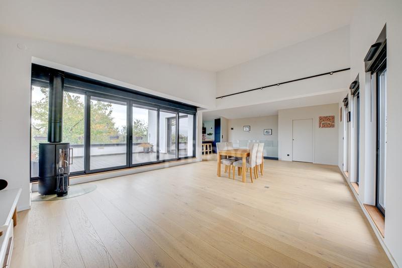 Maison - 143 m² - 5 pièces