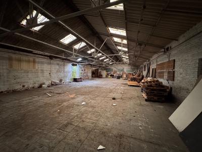 Bureau - 2 500 m² - 1 pièce