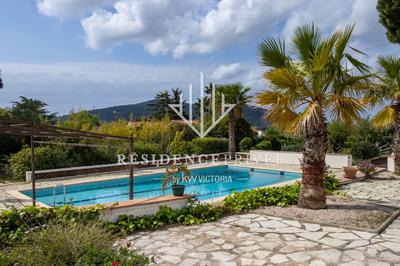 Maison chambre d'hôtes - 195 m² - 8 pièces