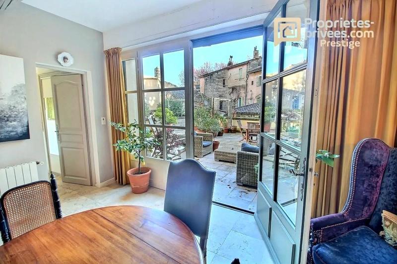 Appartement - 181 m² - 5 pièces