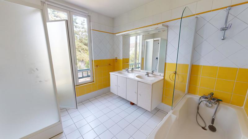 Maison - 133 m² - 6 pièces