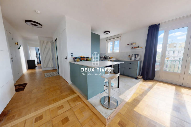 Appartement - 84 m² - 4 pièces