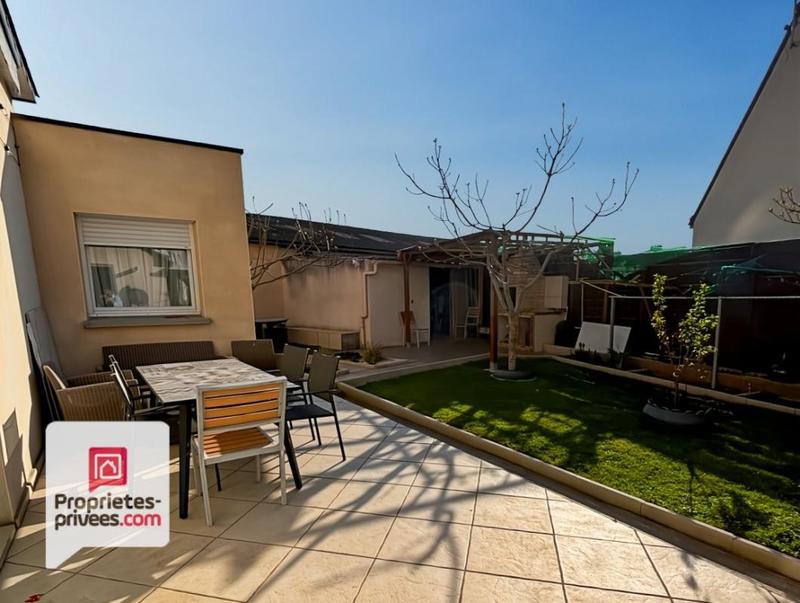 Maison - 123 m² - 8 pièces