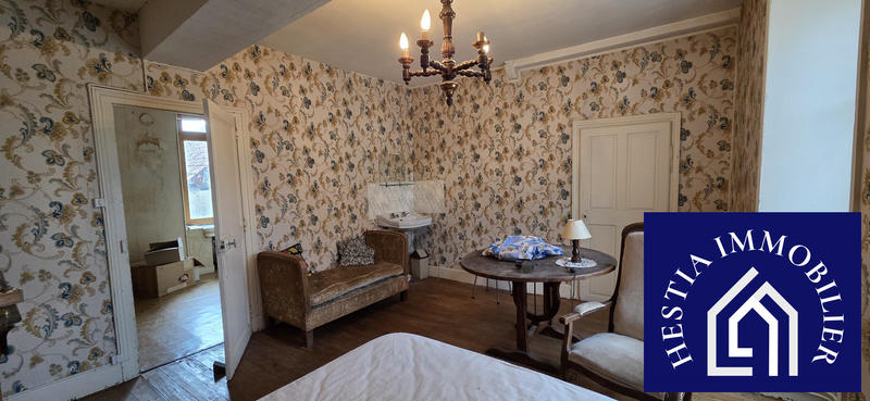 Maison ancienne - 221 m² - 11 pièces