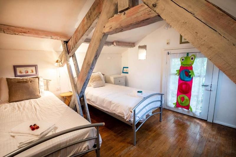 Maison traditionnelle - 90 m² - 5 pièces