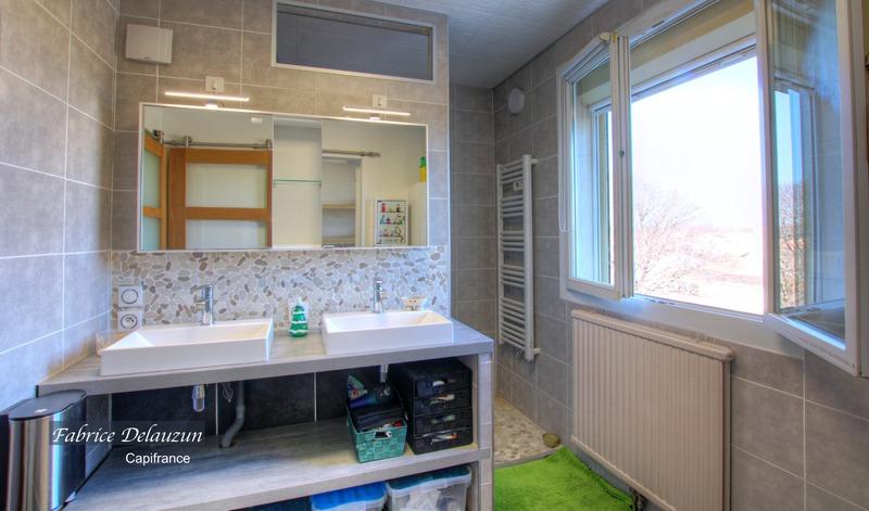 Appartement - 80 m² - 3 pièces