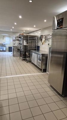 Fonds de commerce - Magasins - 100 m²