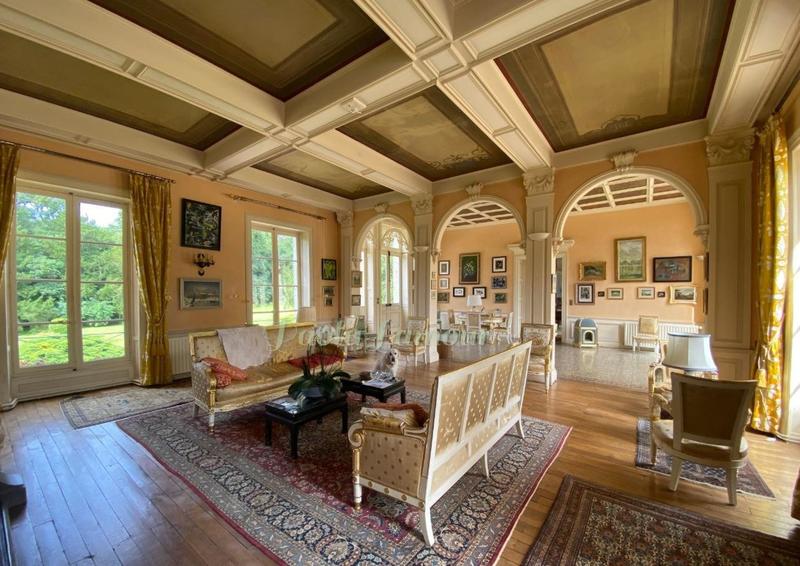 Château - 750 m² - 26 pièces