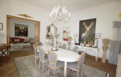 Villa - 220 m² - 5 pièces