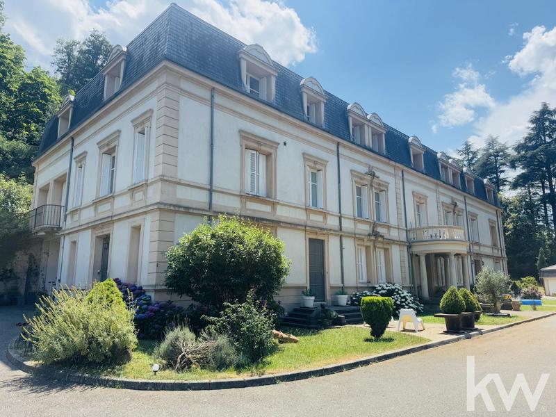 Appartement - 151 m² - 5 pièces