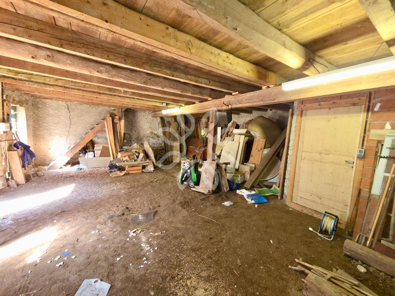 Propriété - 160 m² - 9 pièces