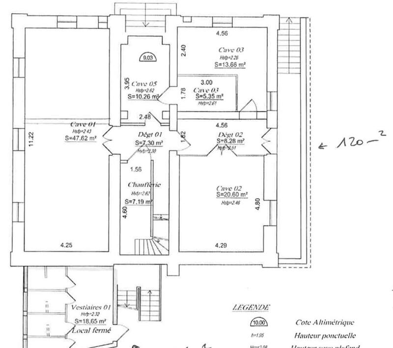 Maison - 513 m² - 1 pièce