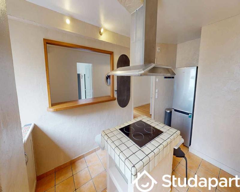 Chambre - 150 m² - 1 pièce