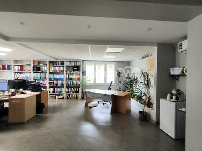 Local d'activités - 700 m²