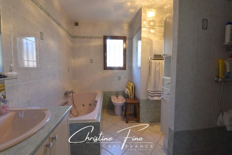 Maison - 199 m² - 14 pièces