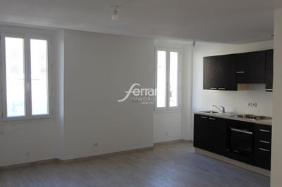Appartement - 94 m² - 4 pièces