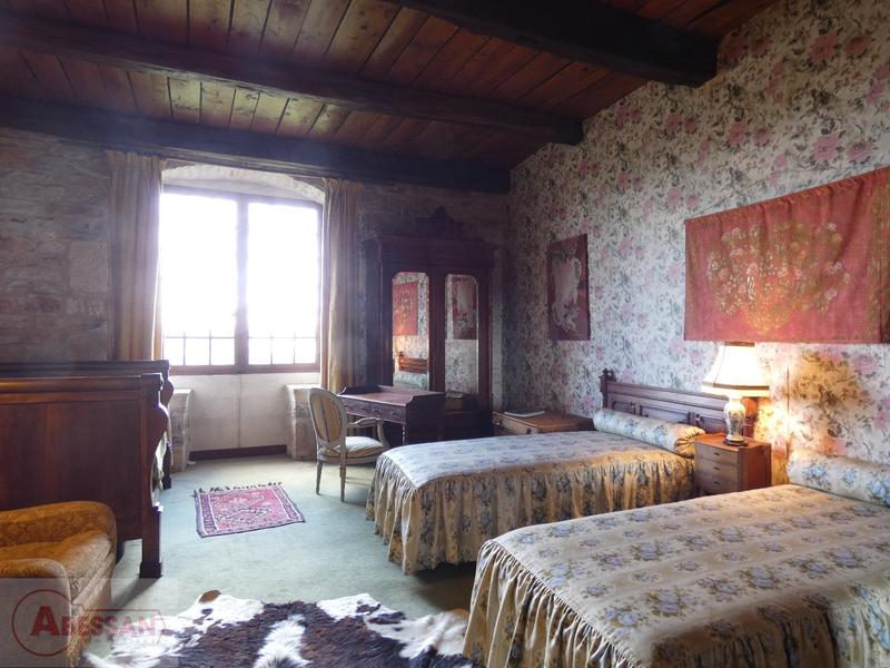 Maison - 270 m² - 7 pièces