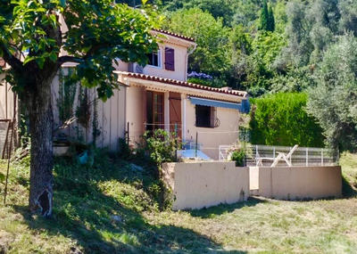 Appartement - 120 m² - 5 pièces