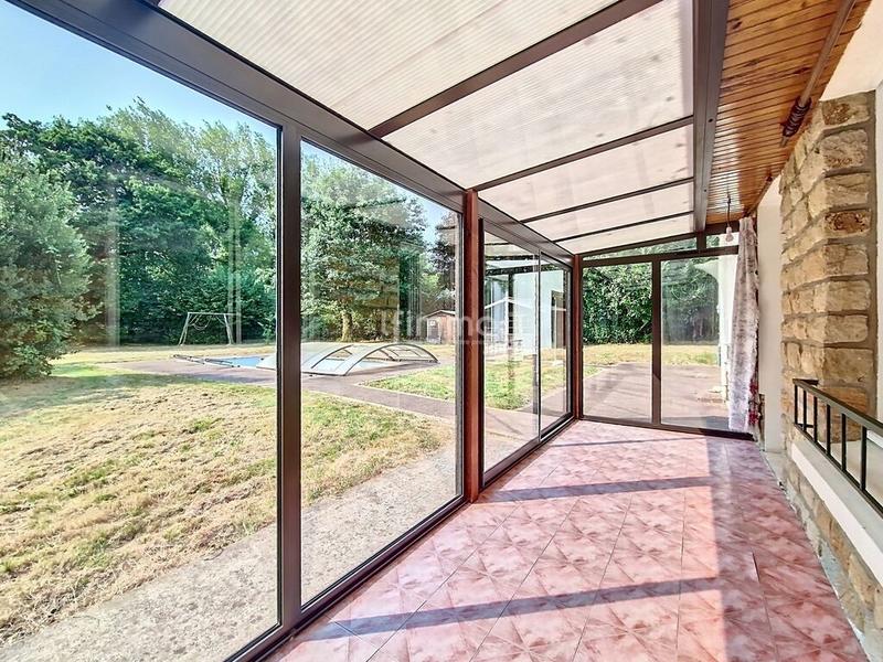 Maison - 213 m² - 9 pièces