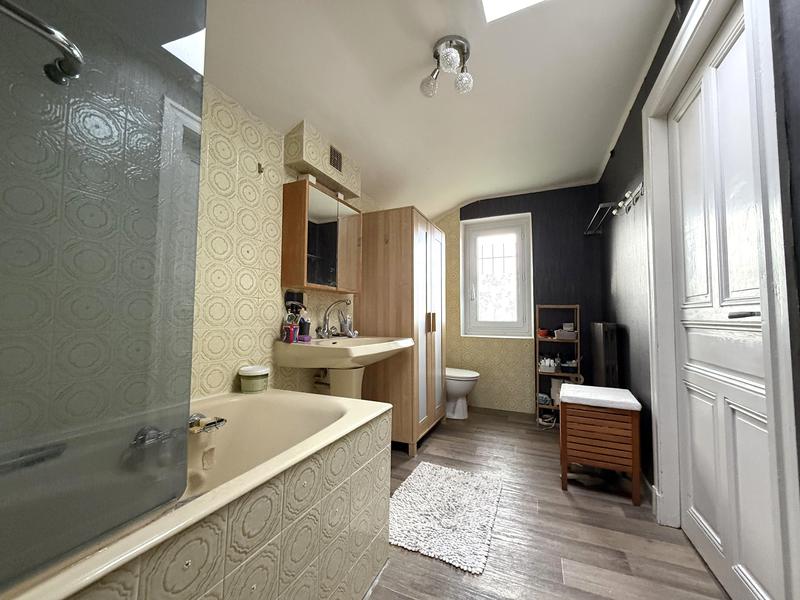 Maison en pierre - 117 m² - 4 pièces