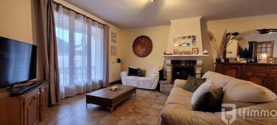 Maison - 200 m² - 7 pièces