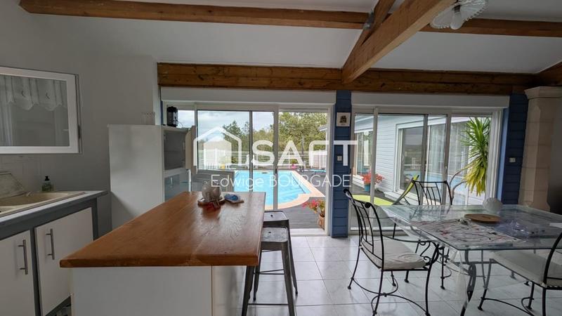 Maison - 215 m² - 7 pièces