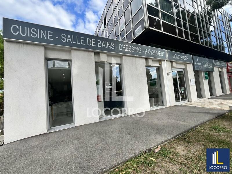 Local commercial - 200 m²