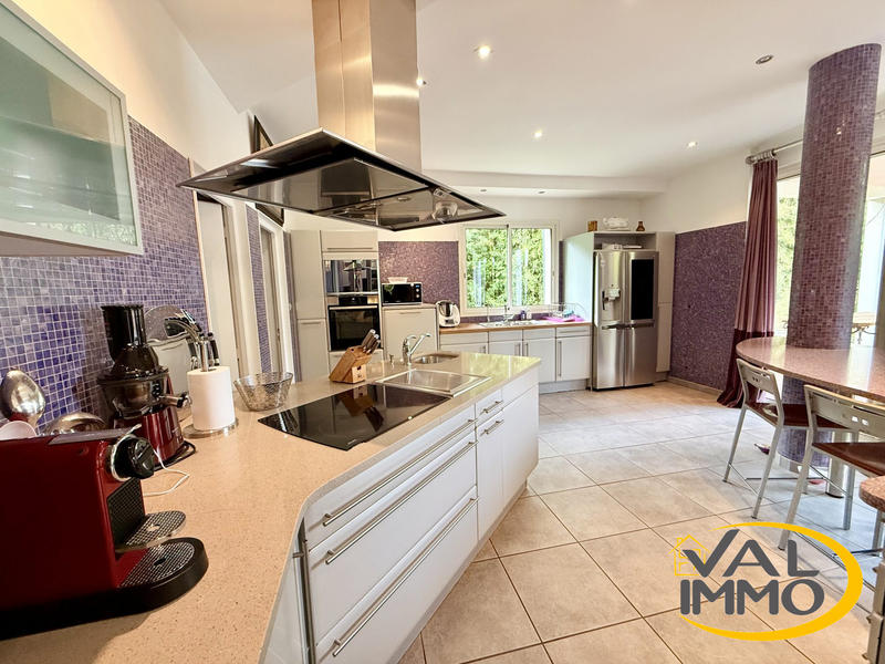 Villa - 320 m² - 8 pièces