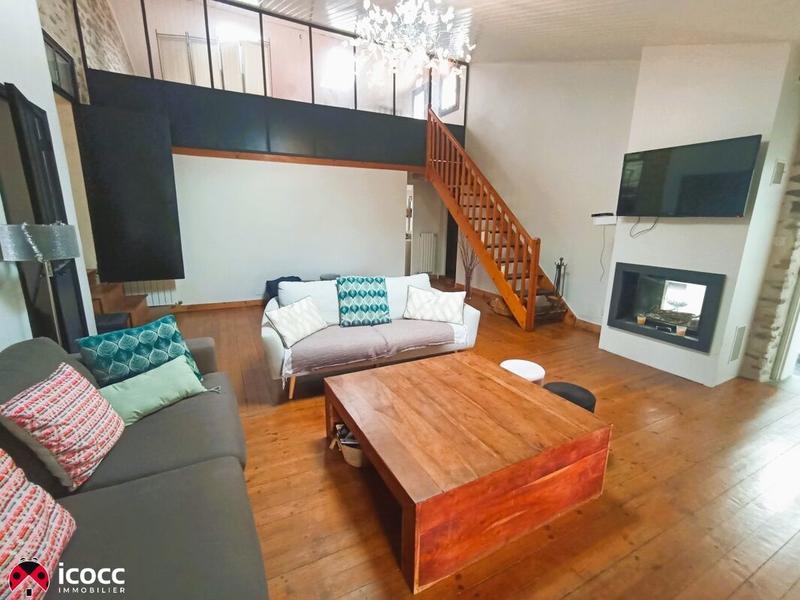 Maison - 300 m² - 9 pièces