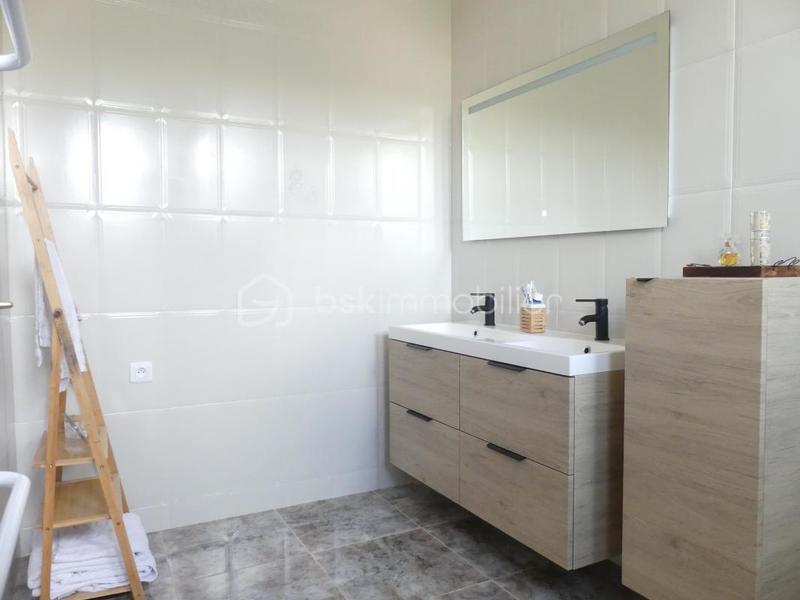 Maison - 156 m² - 5 pièces