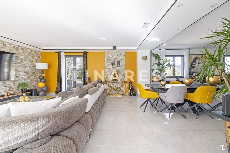 Villa - 162 m² - 6 pièces