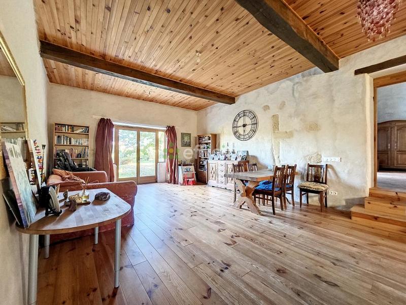 Maison - 252 m² - 11 pièces