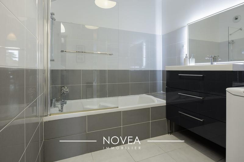 Appartement - 85 m² - 4 pièces