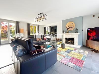 Maison - 202 m² - 7 pièces