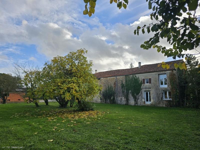 Propriété - 224 m² - 8 pièces