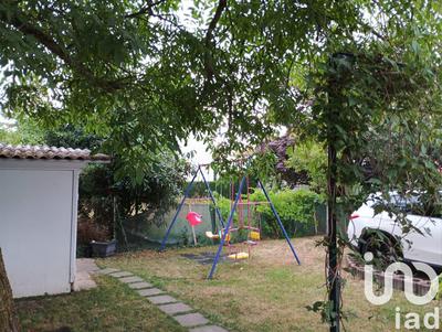 Maison - 230 m² - 12 pièces