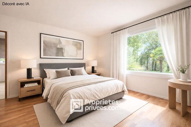 Propriété - 330 m² - 10 pièces