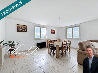 Villa - 270 m² - 9 pièces