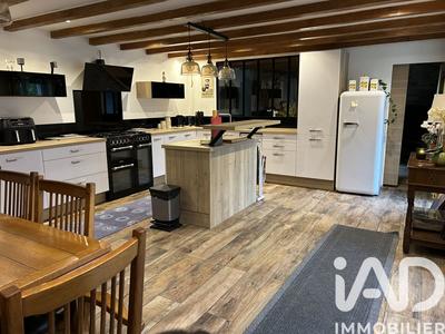 Maison - 354 m² - 14 pièces