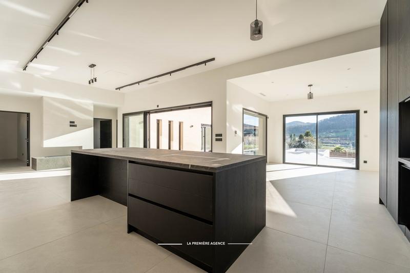 Maison contemporaine - 137 m² - 5 pièces