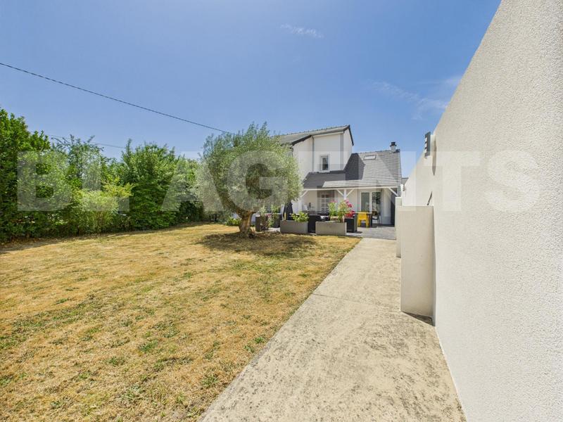 Maison - 147 m² - 6 pièces