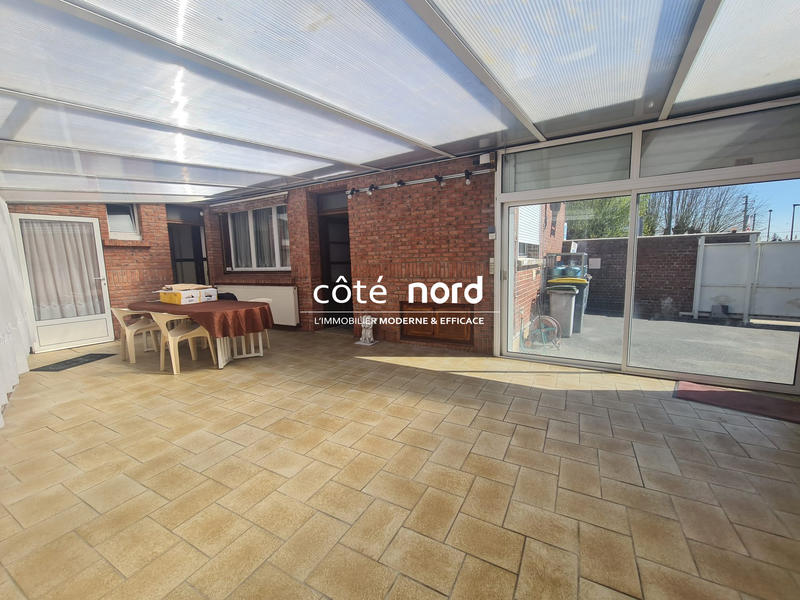 Maison - 225 m² - 10 pièces