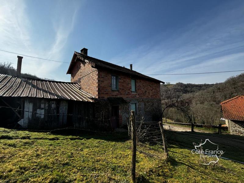 Corps de ferme - 220 m² - 11 pièces