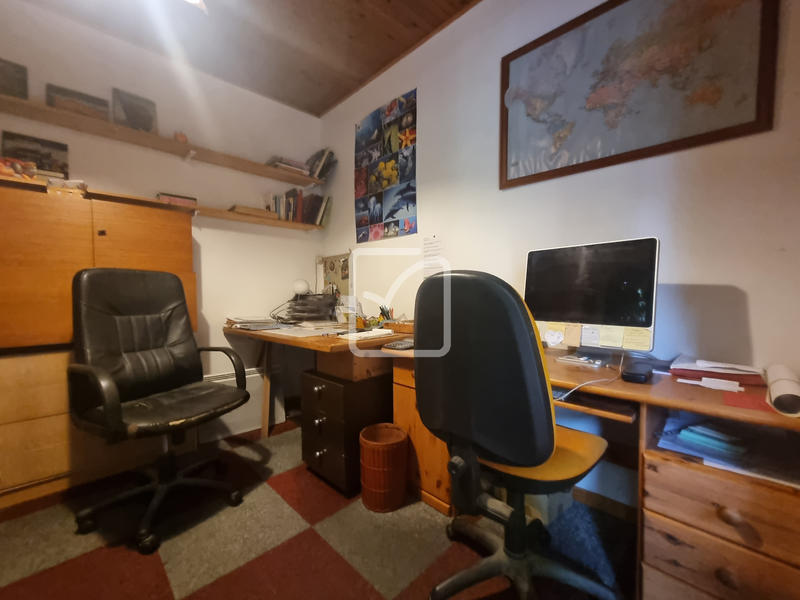 Propriété - 215 m² - 9 pièces