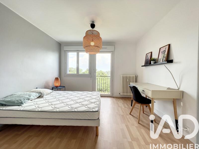 Appartement - 90 m² - 5 pièces