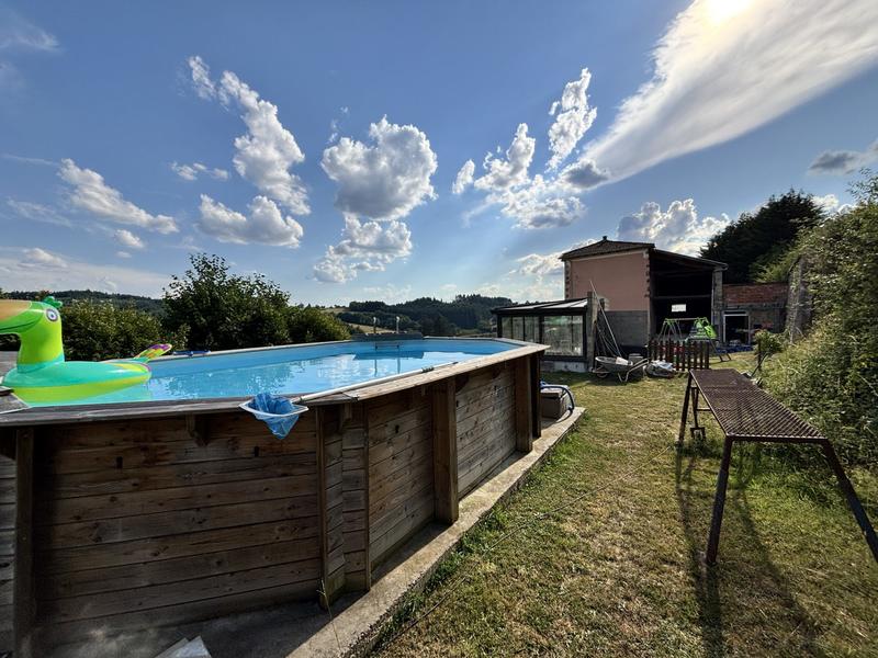 Maison - 220 m² - 8 pièces