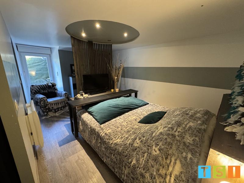 Maison - 135 m² - 6 pièces