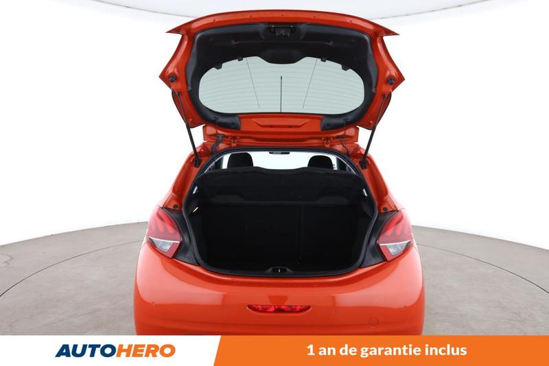 Peugeot 208 1.6 Blue-HDi Style 5p 100 ch