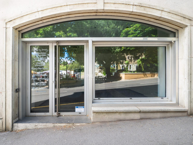 Local commercial - 87 m² - 3 pièces